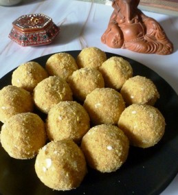 Chana Dal Ladoo(Without Refined Sugar) Recipe